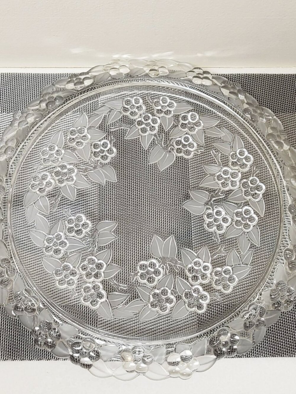 Vtg Mikasa Carmen Crystal Torte Plate 13" Floral MOD Frosted Glass '80s Germany - Picture 11 of 11